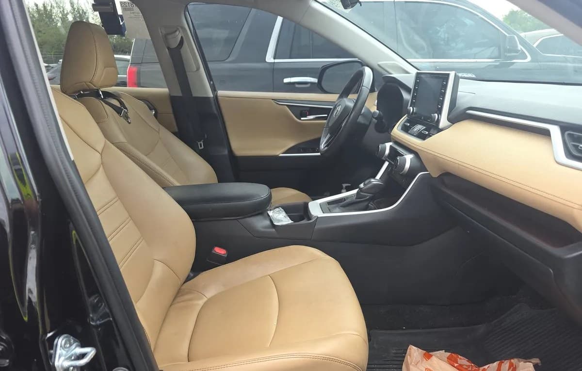2021 TOYOTA RAV4 Limited 5
