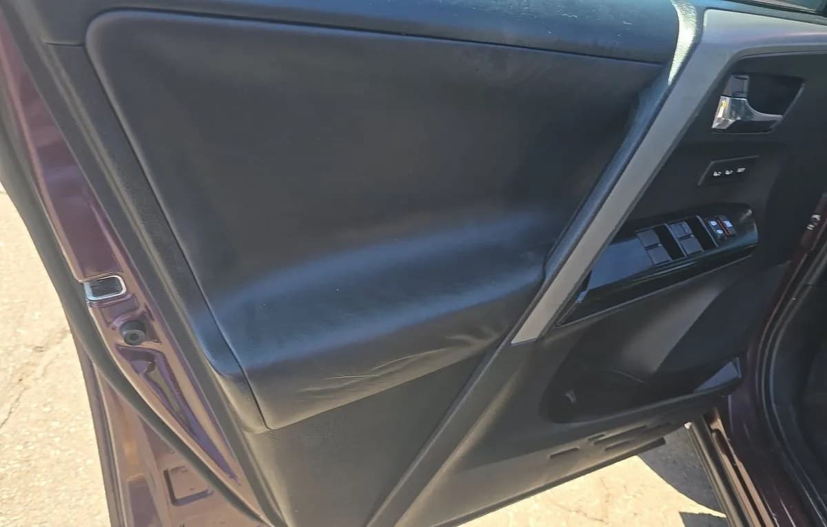 2017 TOYOTA RAV4 Limited 6