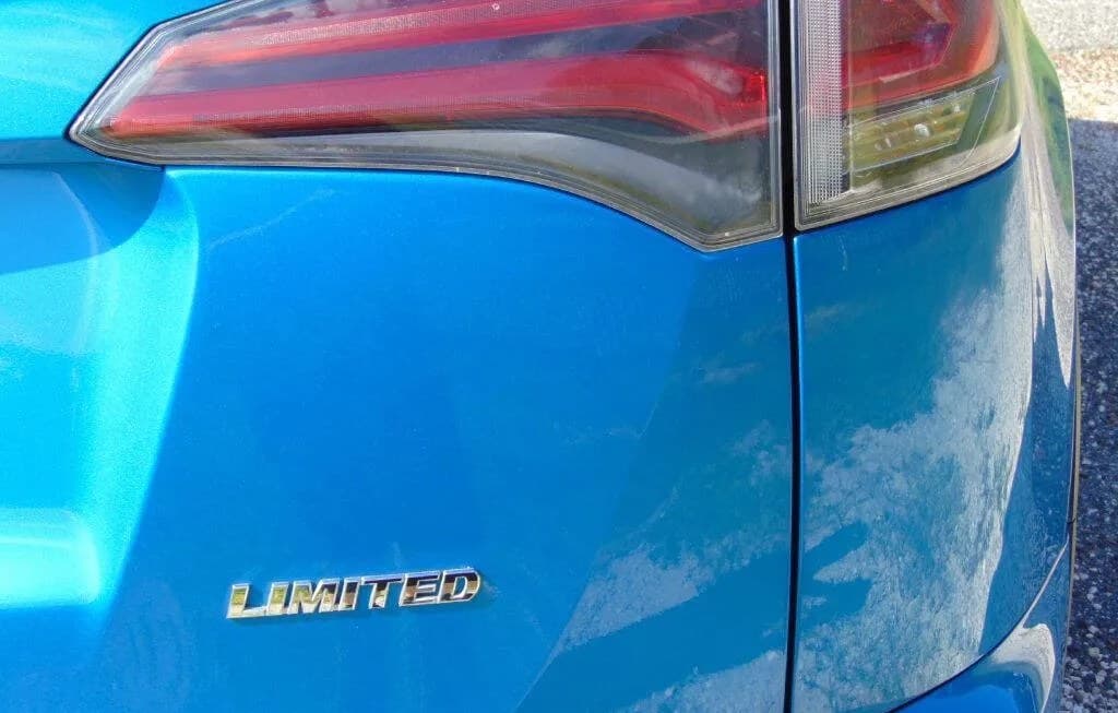 2018 TOYOTA RAV4 Limited 5