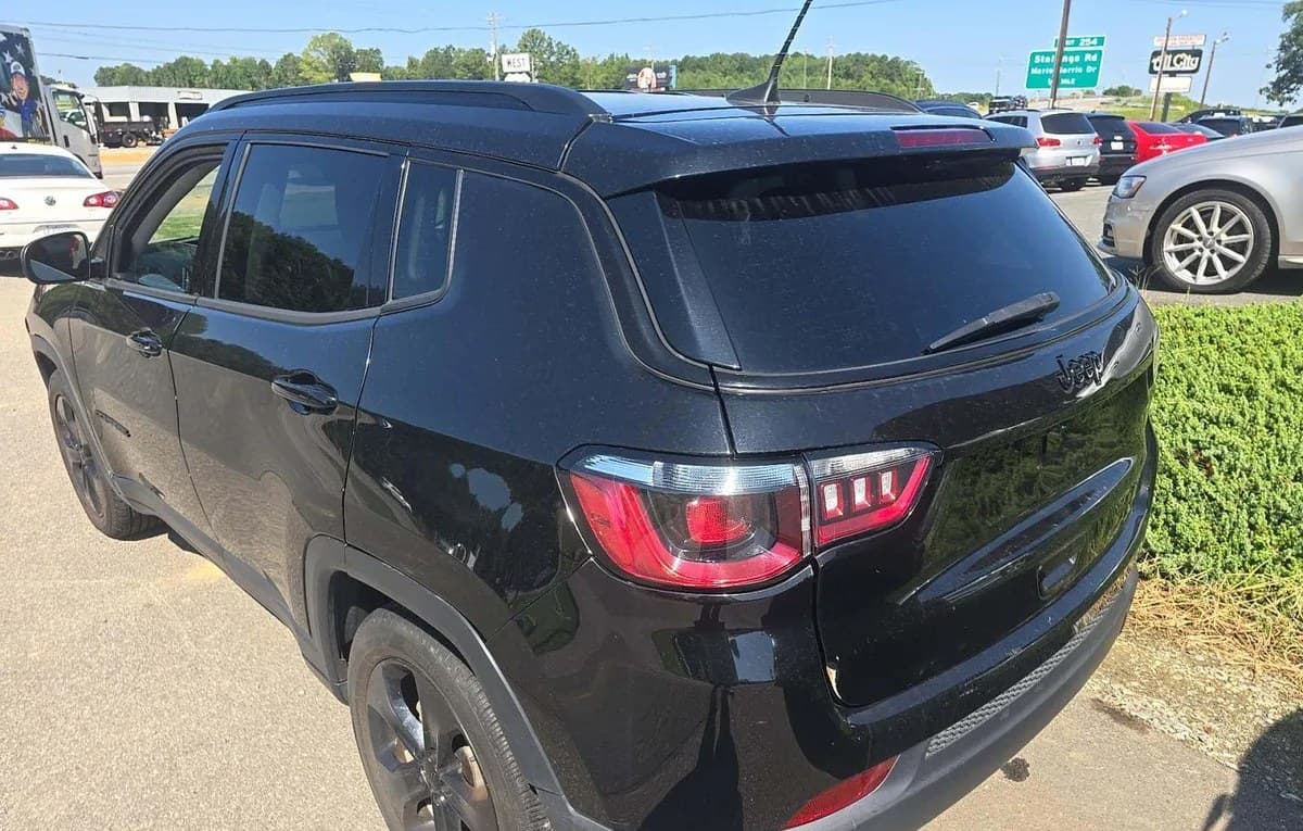 2021 JEEP COMPASS LATITUDE ALTITUDE Edition 3