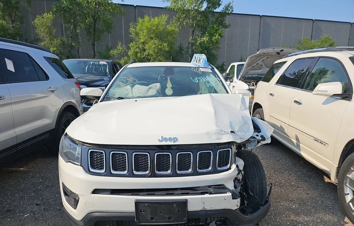 2017 JEEP COMPASS LATITUDE 2