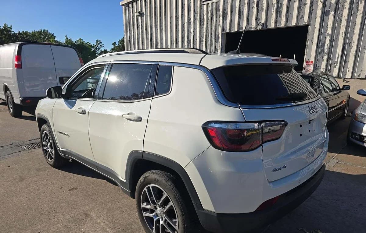 2019 JEEP COMPASS Latitude 3