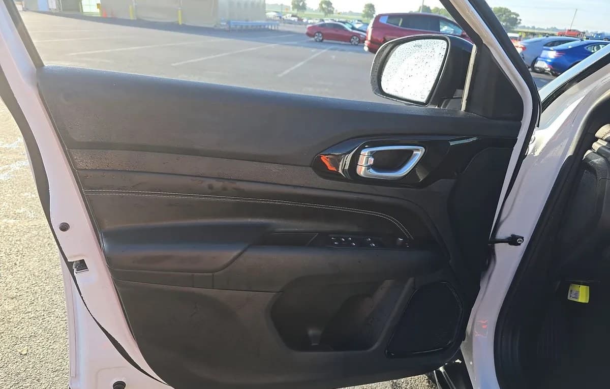 2022 JEEP COMPASS LATITUDE ALTITUDE Edition 6