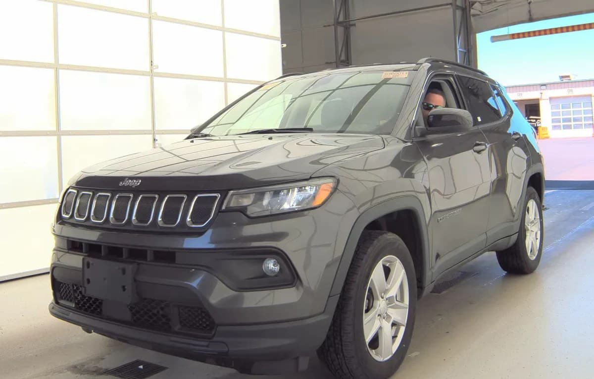 2022 JEEP COMPASS Latitude 2