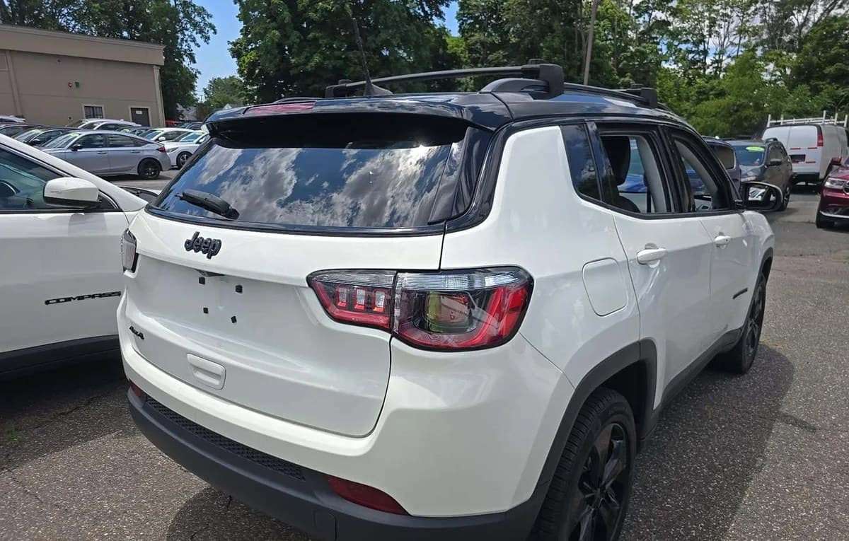 2021 JEEP COMPASS LATITUDE ALTITUDE Edition 4
