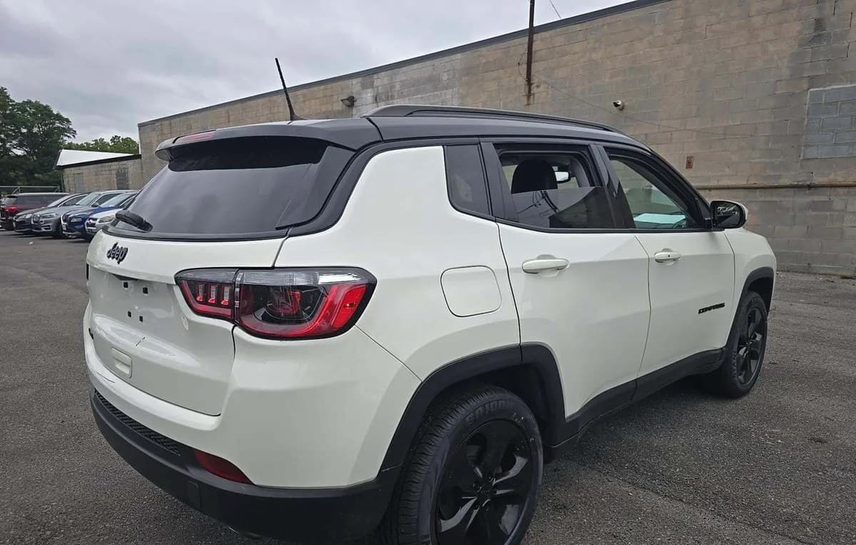 2019 JEEP COMPASS LATITUDE ALTITUDE Edition 4
