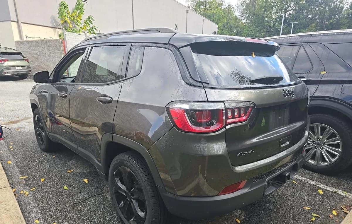 2018 JEEP COMPASS LATITUDE ALTITUDE Edition 3