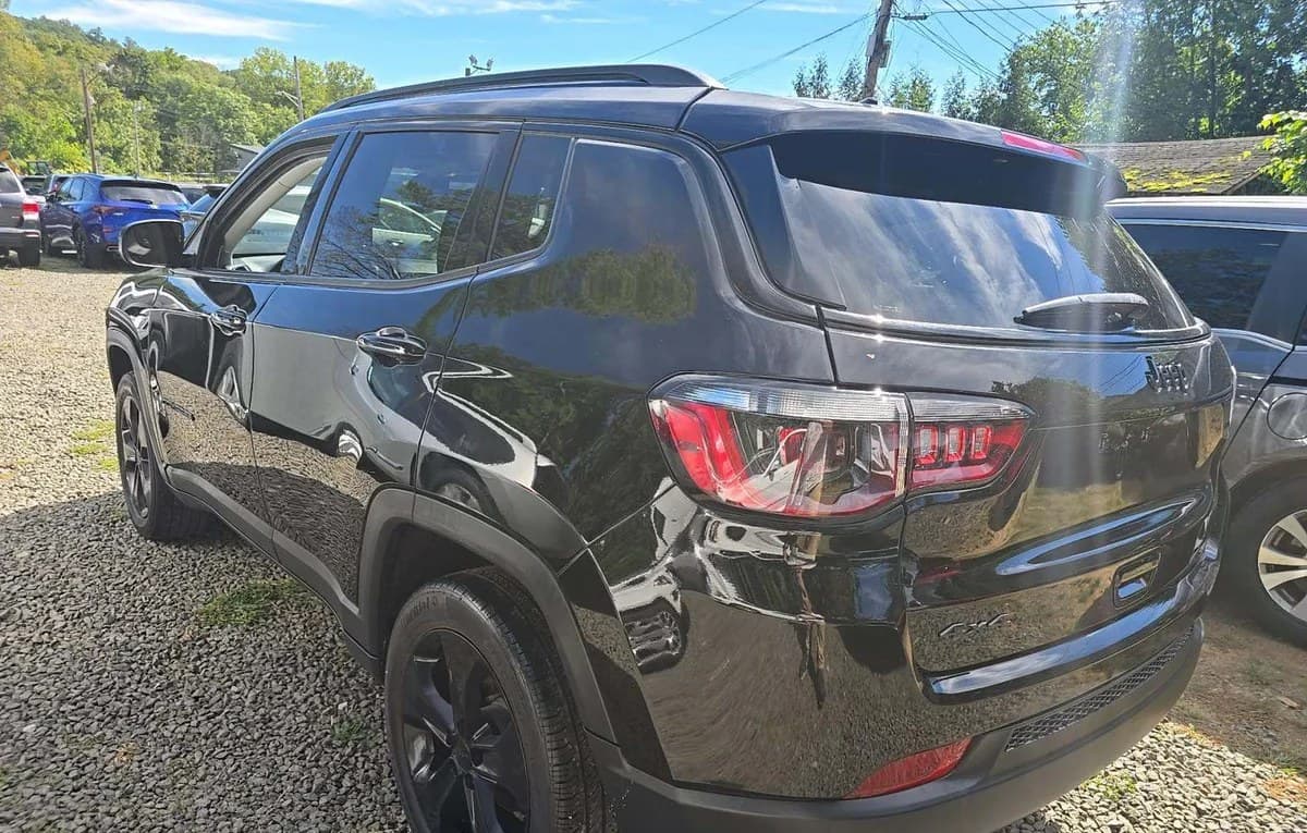 2021 JEEP COMPASS LATITUDE ALTITUDE Edition 3
