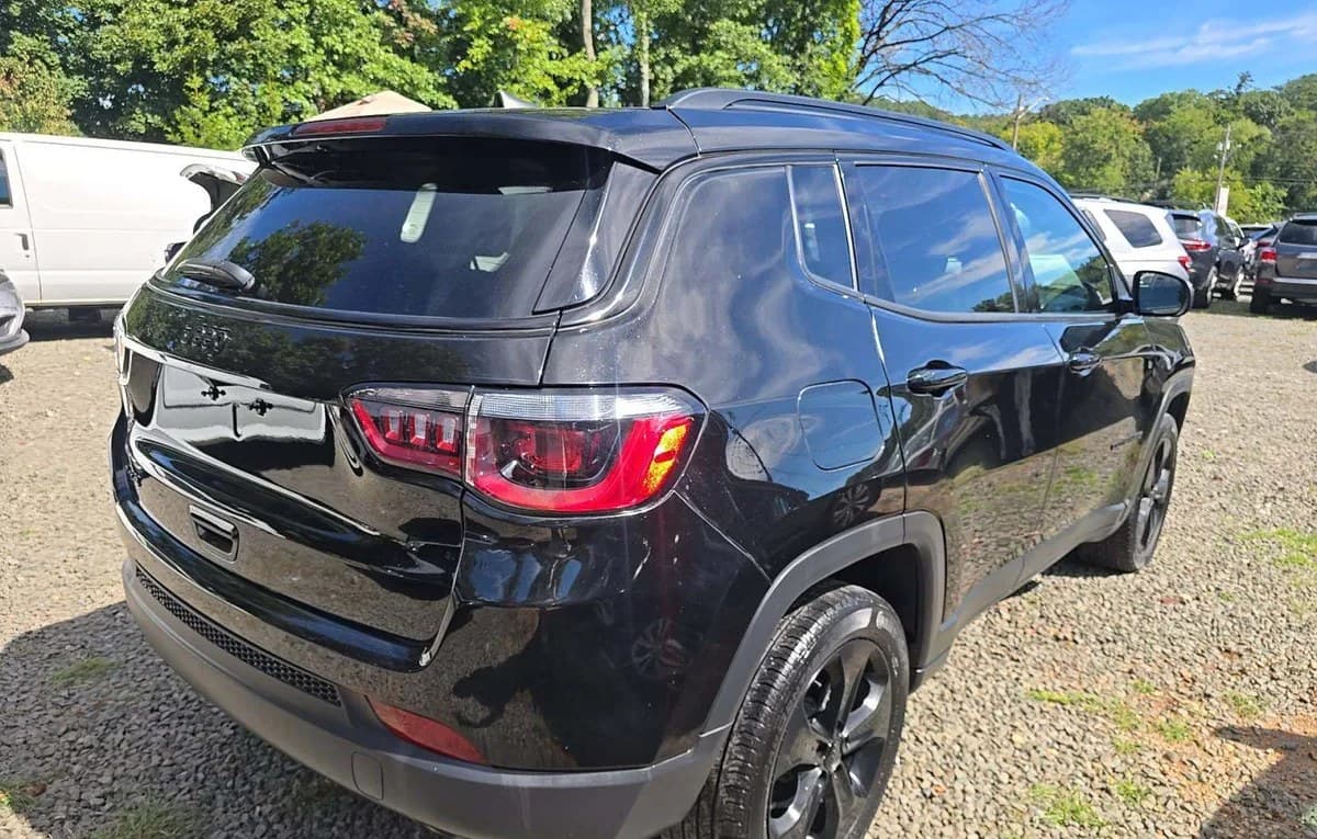 2021 JEEP COMPASS LATITUDE ALTITUDE Edition 4