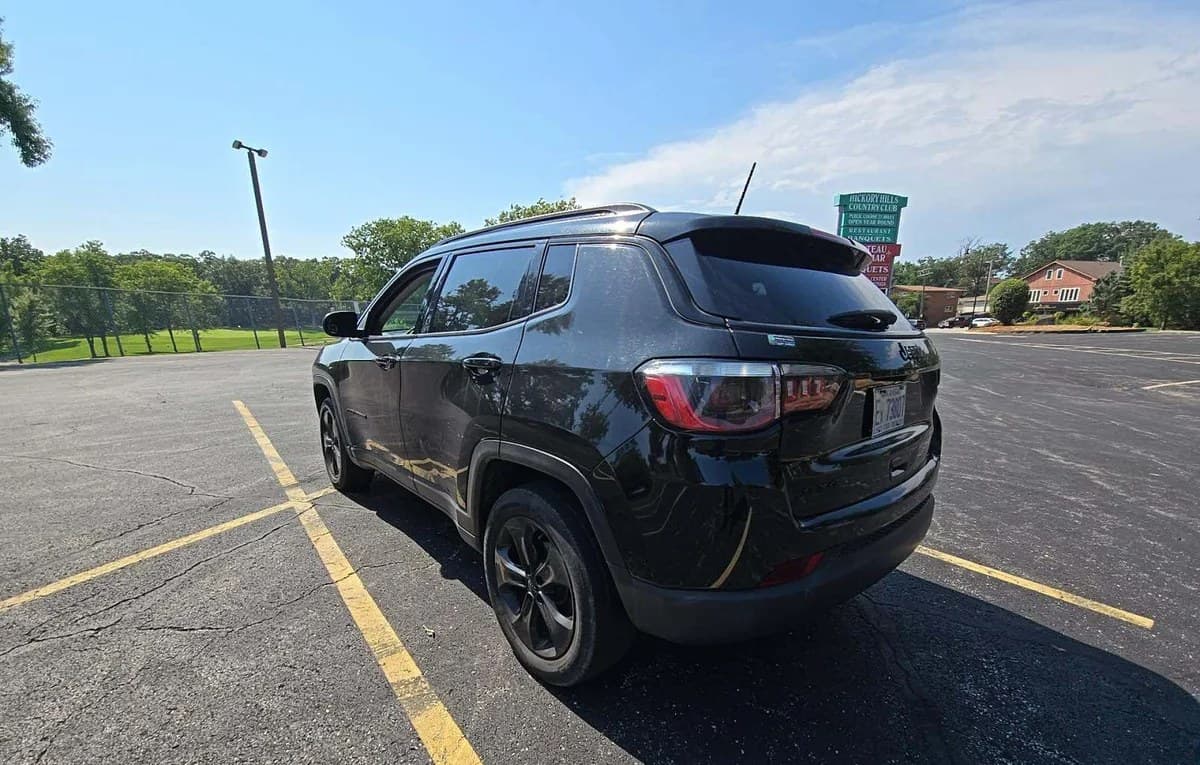 2021 JEEP COMPASS LATITUDE ALTITUDE Edition 3