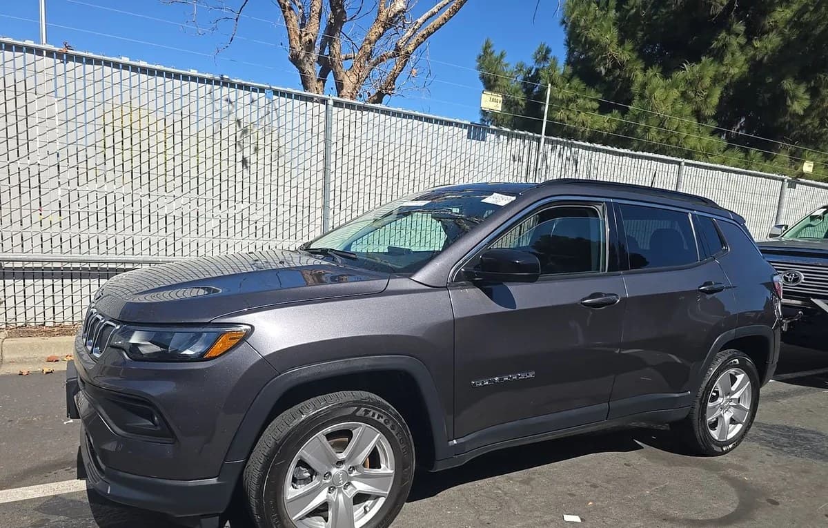 2022 JEEP COMPASS Latitude 2