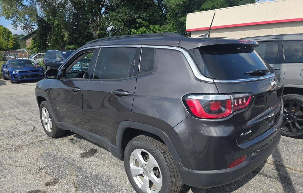 2019 JEEP COMPASS Latitude 3