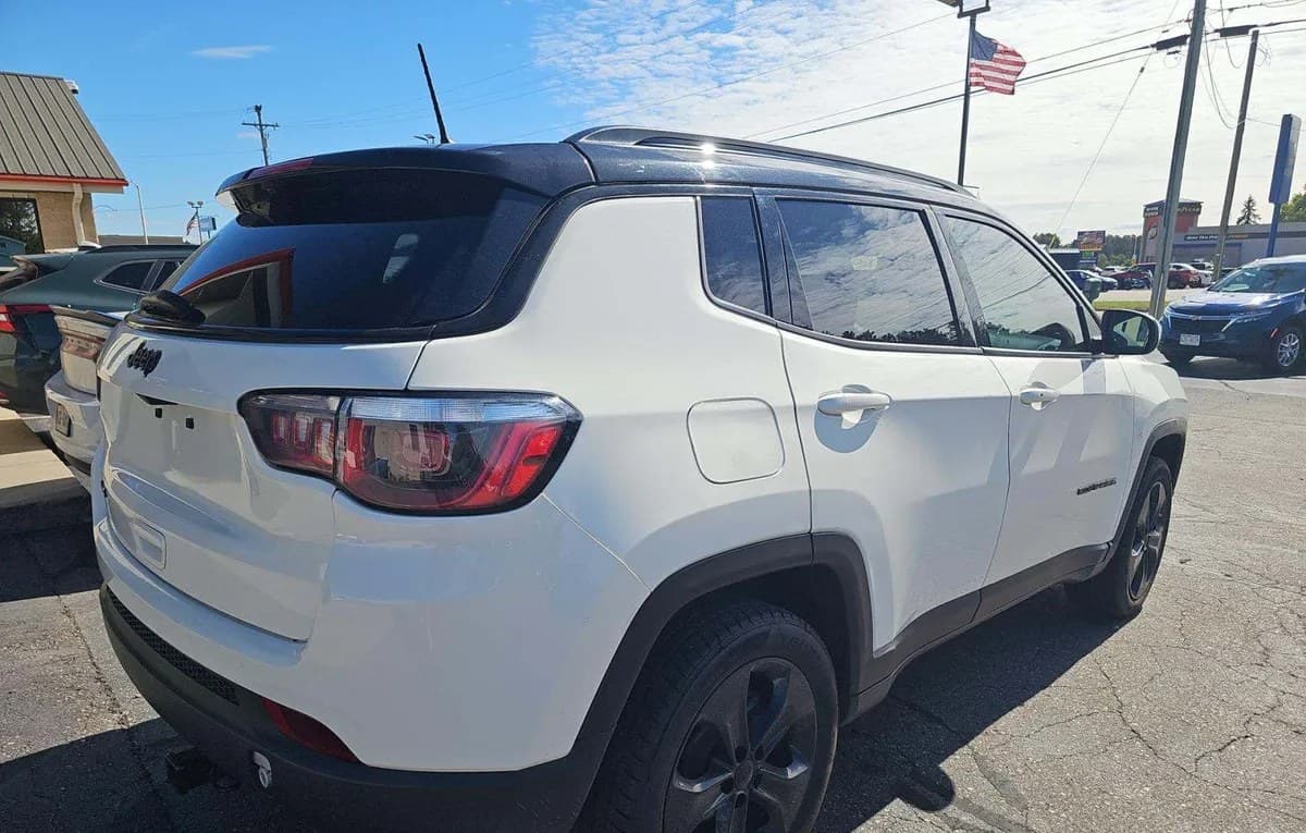 2020 JEEP COMPASS LATITUDE ALTITUDE Edition 4