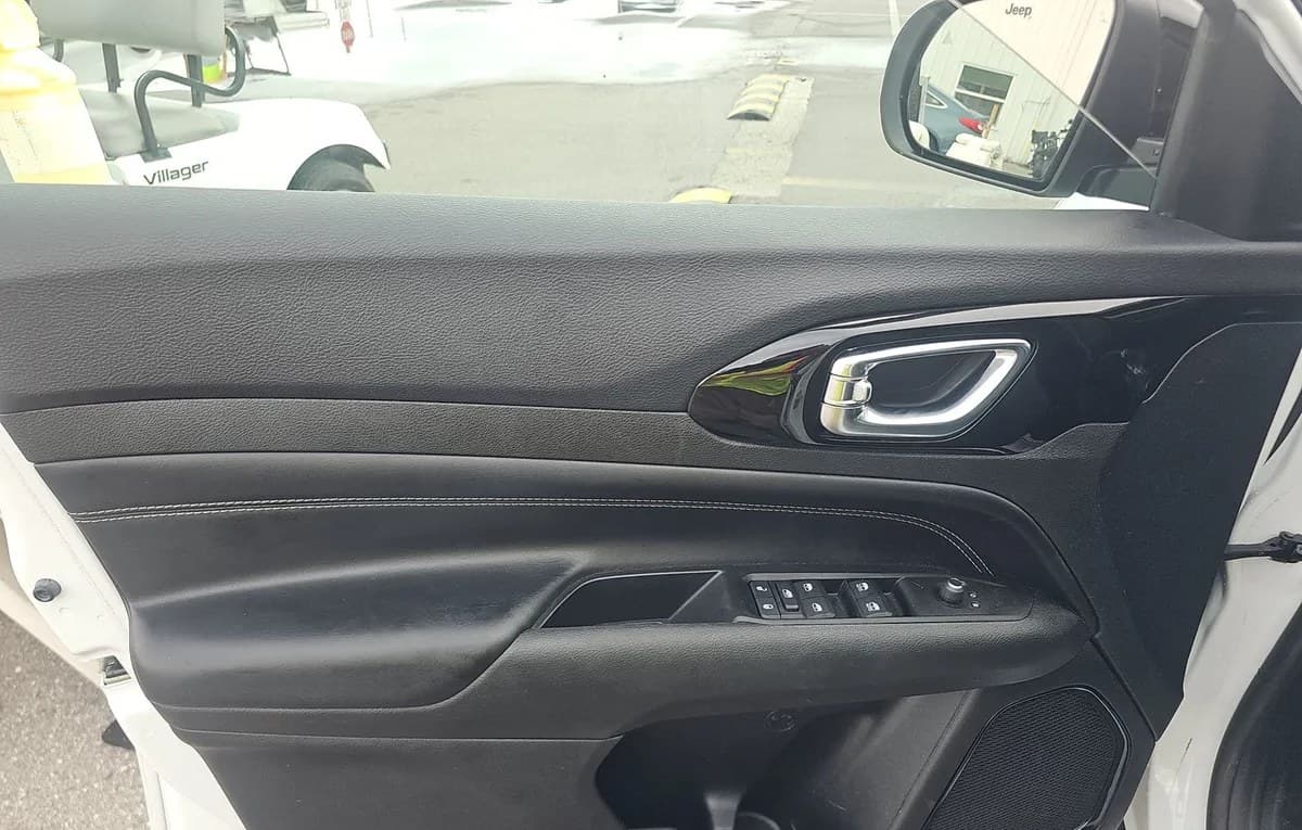 2022 JEEP COMPASS LATITUDE ALTITUDE Edition 6