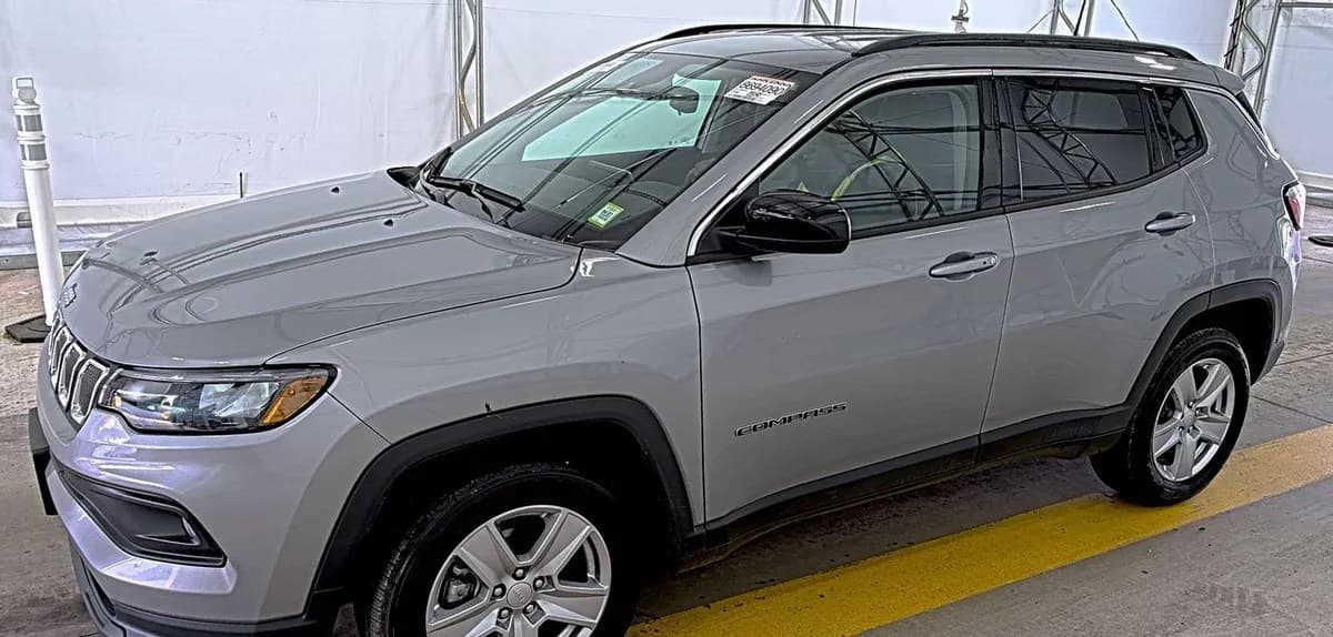 2022 JEEP COMPASS Latitude 2