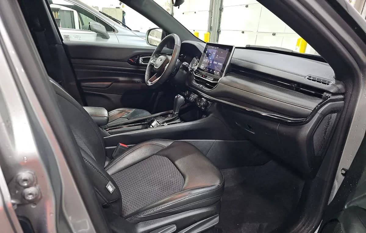 2022 JEEP COMPASS LATITUDE ALTITUDE Edition 5