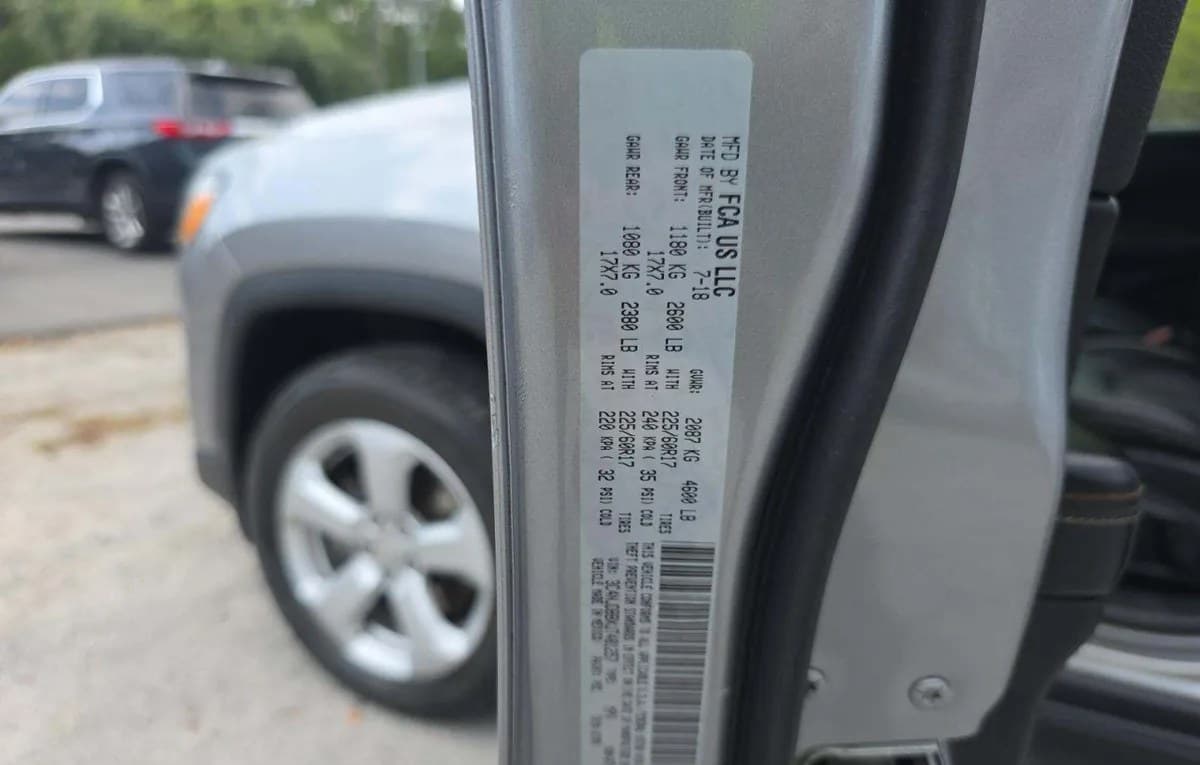 2018 JEEP COMPASS LATITUDE 3