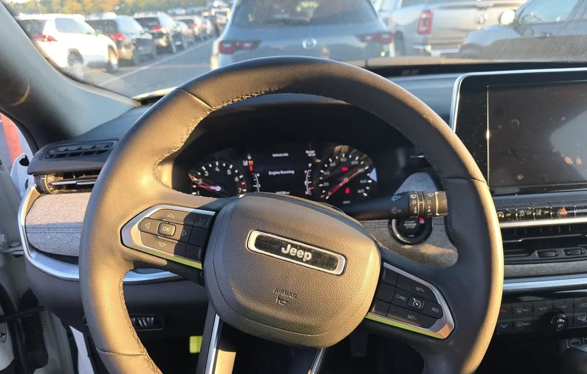 2025 JEEP COMPASS Latitude 7