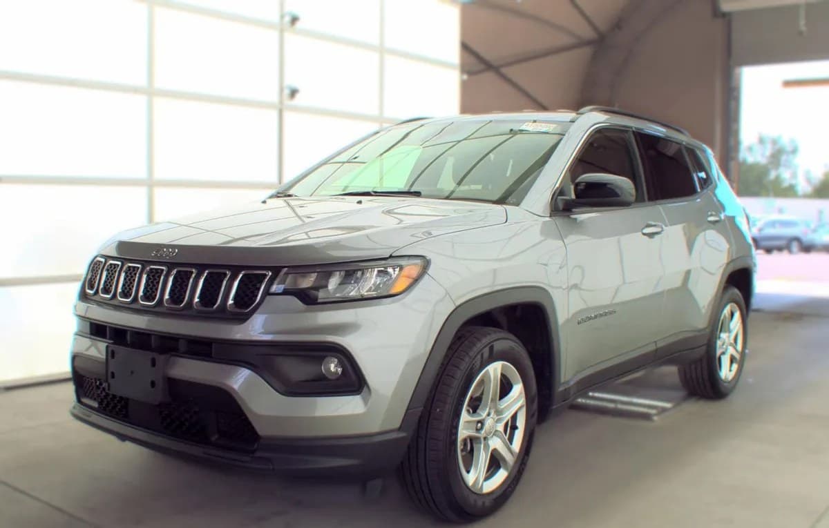 2023 JEEP COMPASS Latitude 2