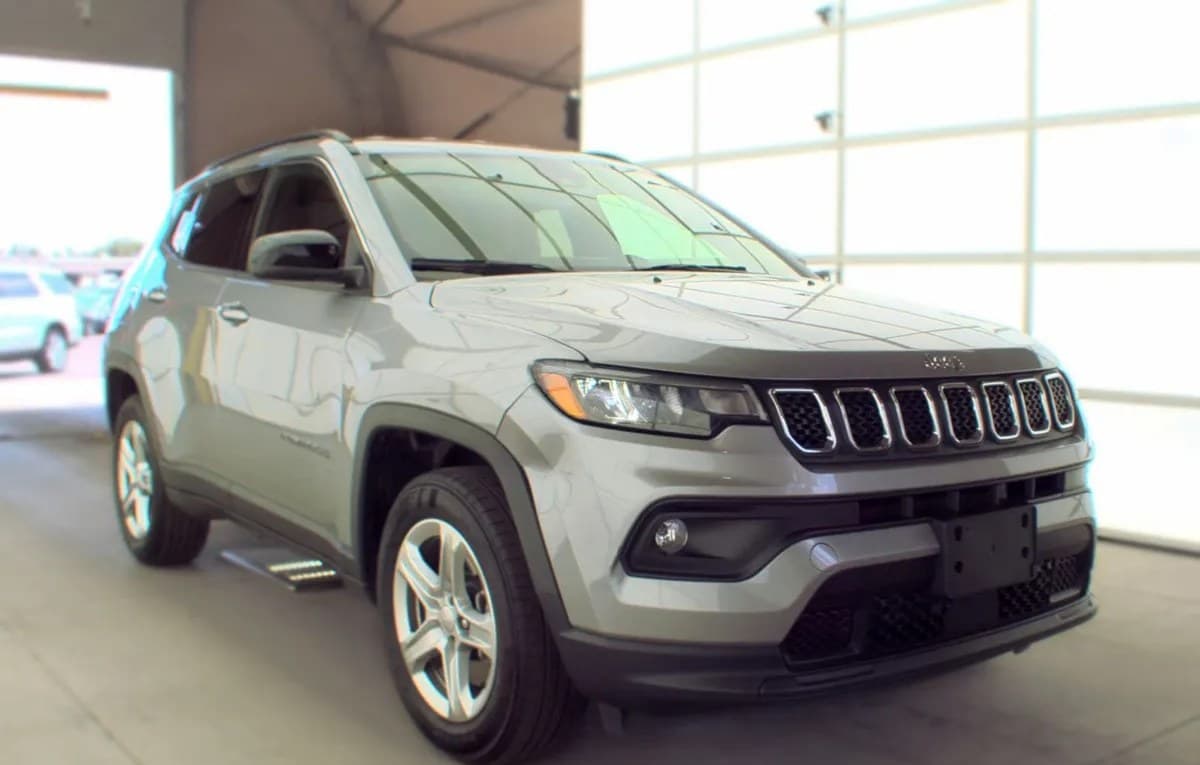 2023 JEEP COMPASS Latitude 4