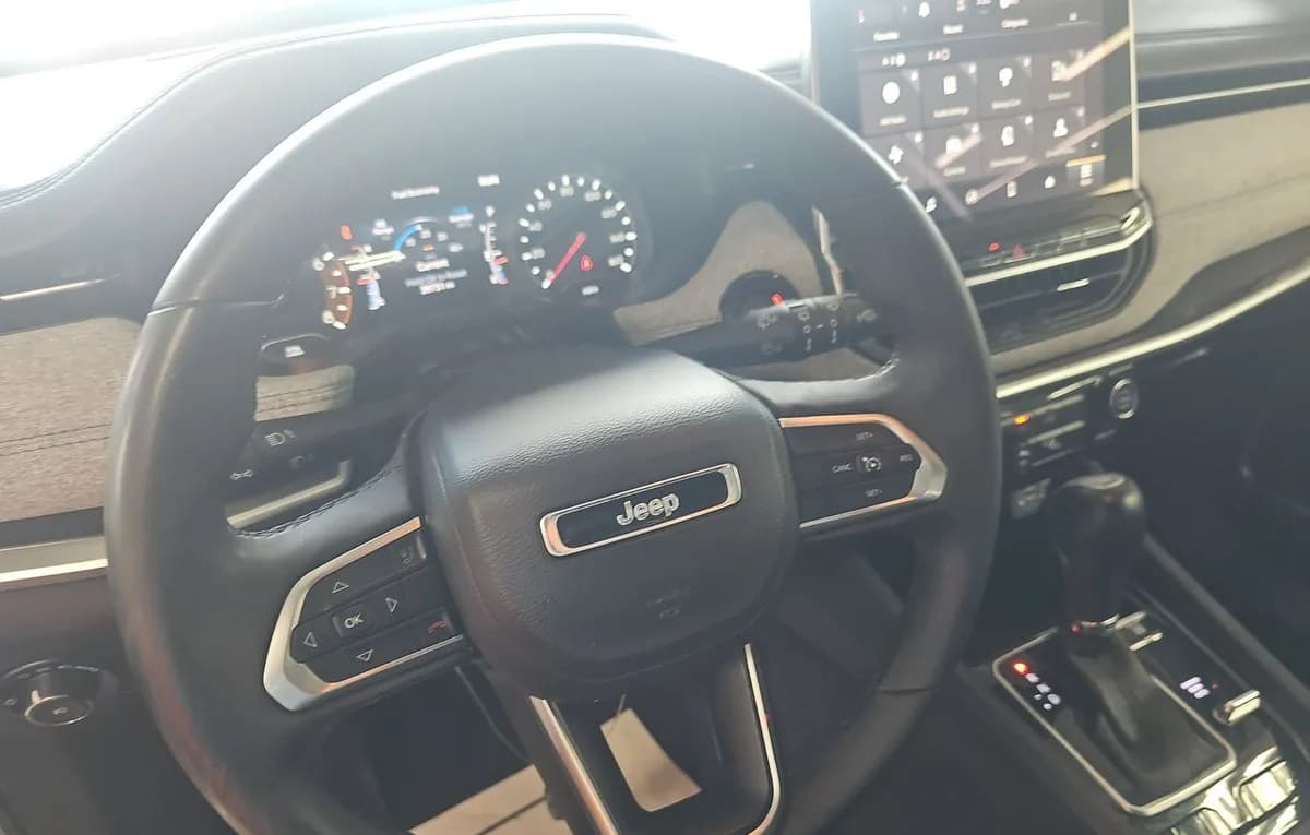 2023 JEEP COMPASS Latitude 7