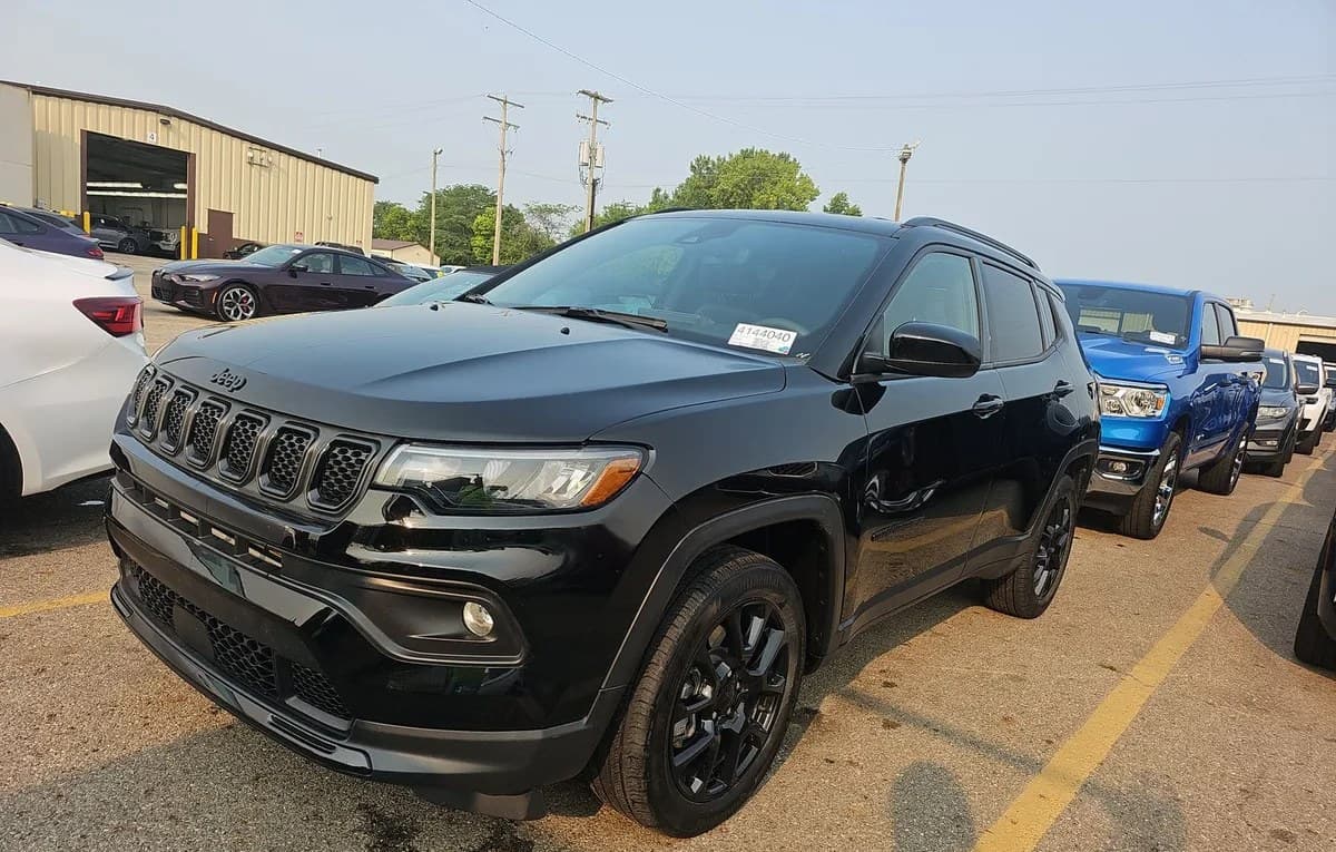 2023 JEEP COMPASS LATITUDE ALTITUDE Edition 2