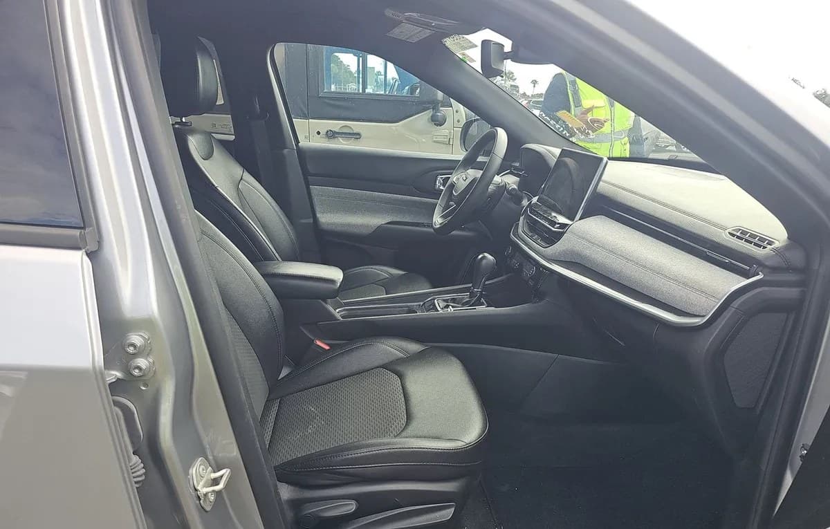 2024 JEEP COMPASS LATITUDE 5