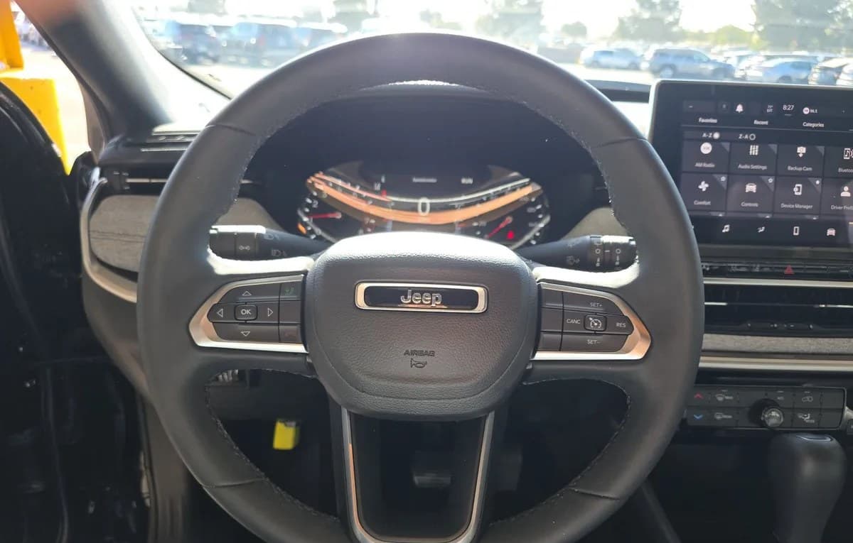 2023 JEEP COMPASS Latitude 7