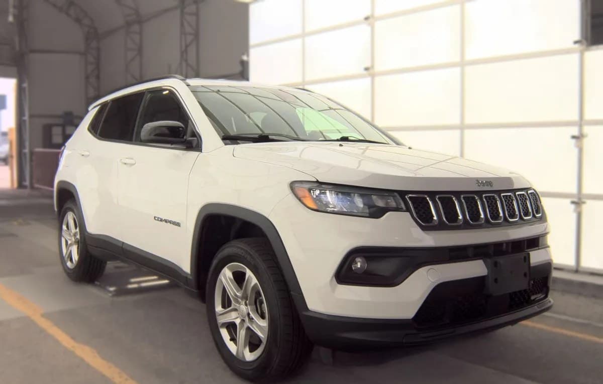 2023 JEEP COMPASS Latitude 4