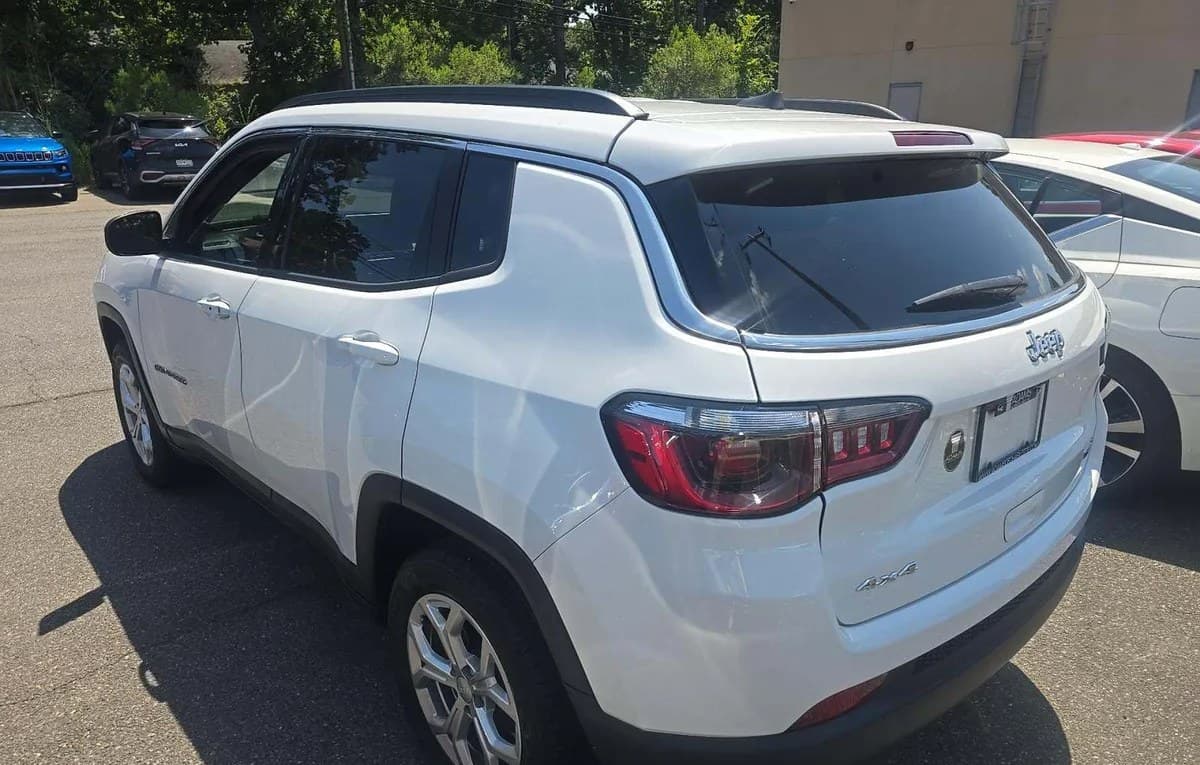 2024 JEEP COMPASS Latitude 3