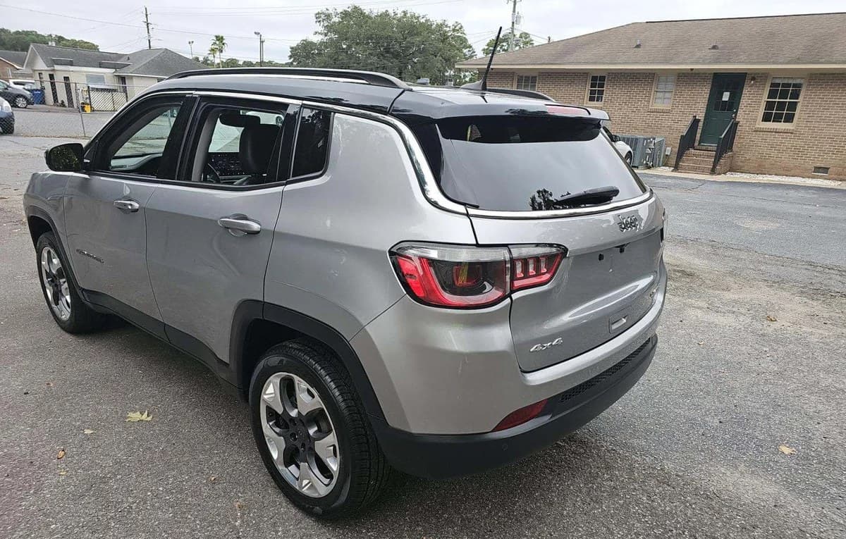 2022 JEEP COMPASS Limited 3