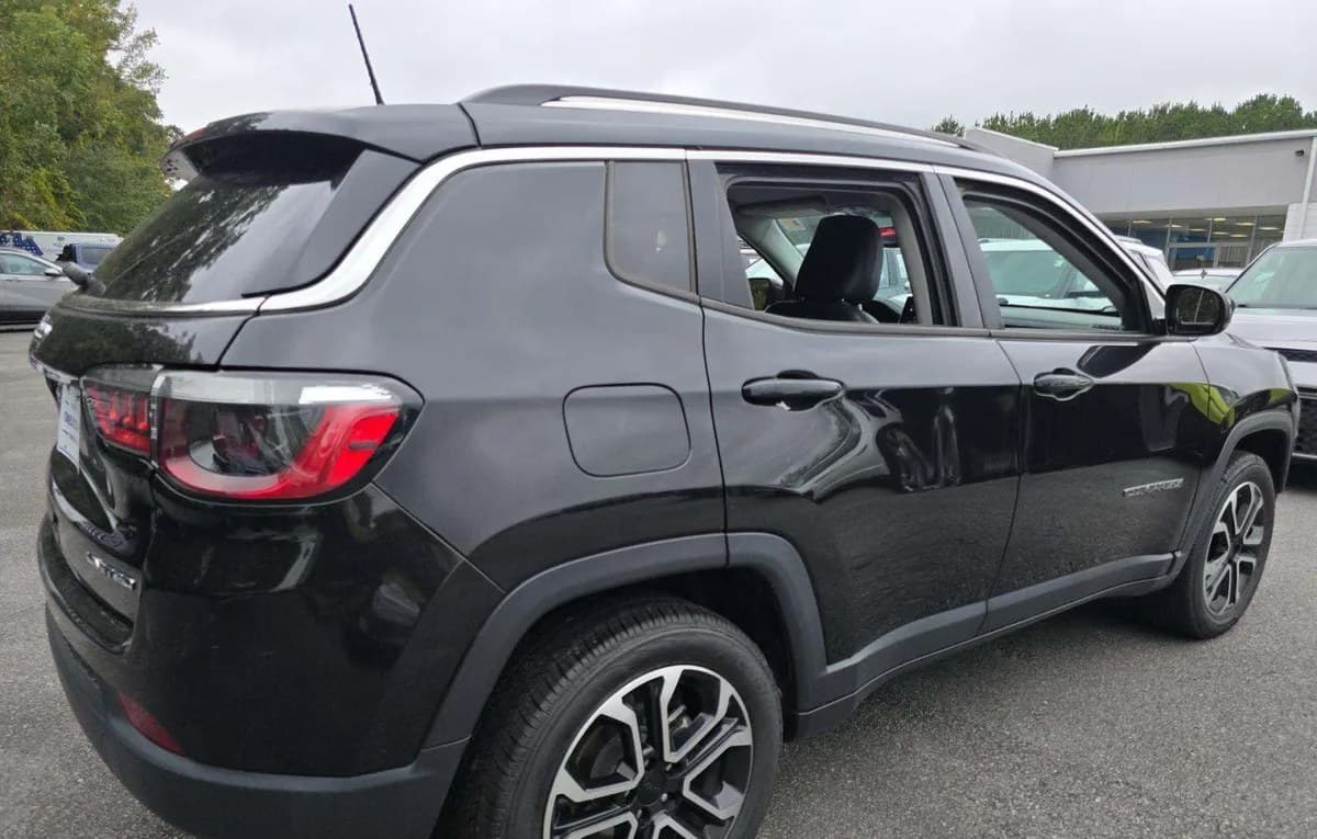 2022 JEEP COMPASS LIMITED 4