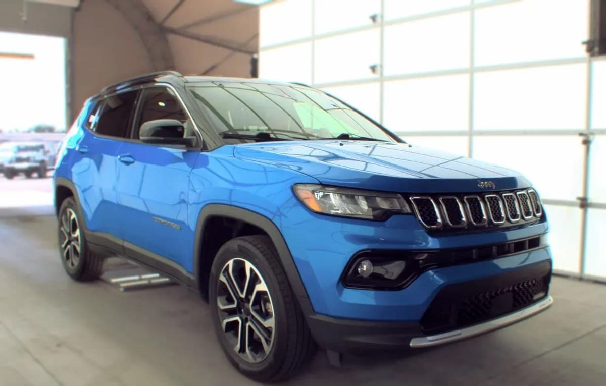 2023 JEEP COMPASS Limited 4