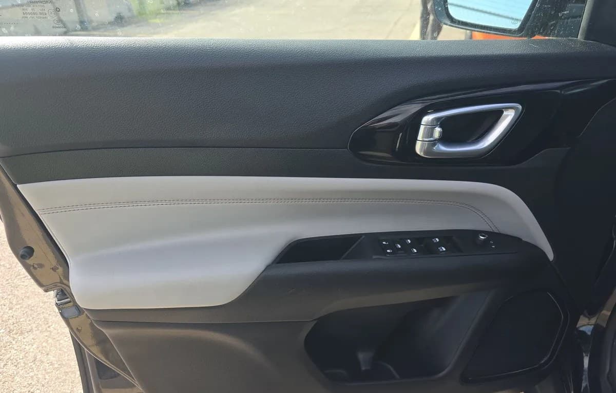 2023 JEEP COMPASS LIMITED 6