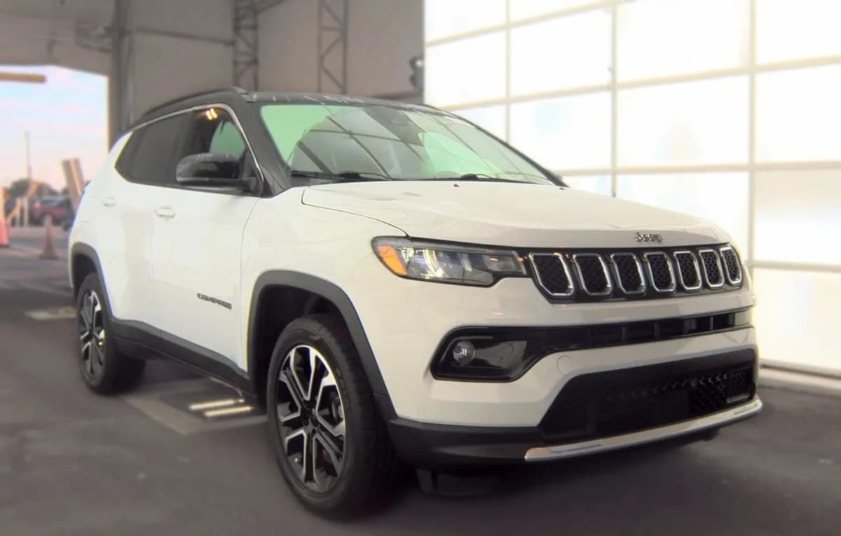 2023 JEEP COMPASS Limited 4