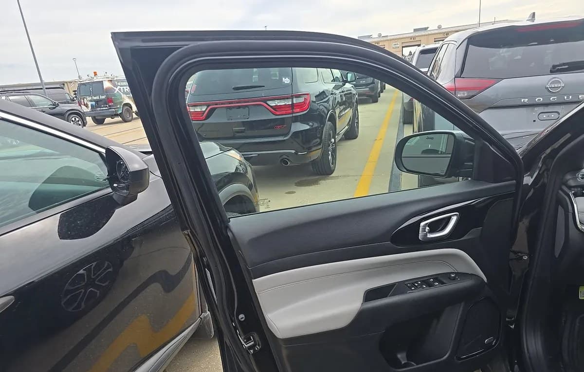 2023 JEEP COMPASS LIMITED 6
