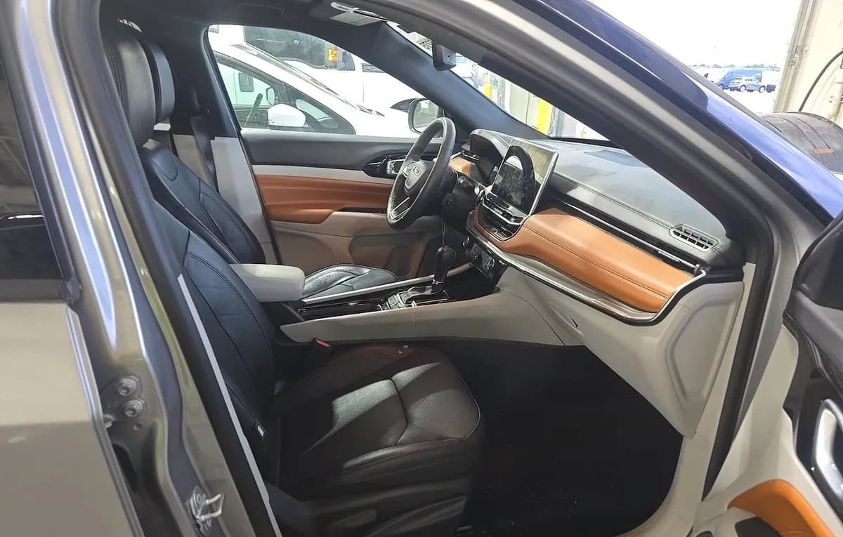 2023 JEEP COMPASS Limited 5