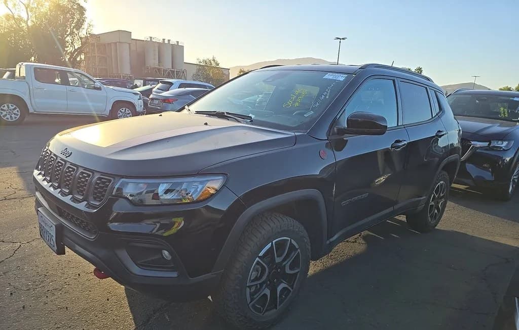 2025 JEEP COMPASS TRAILHAWK 1
