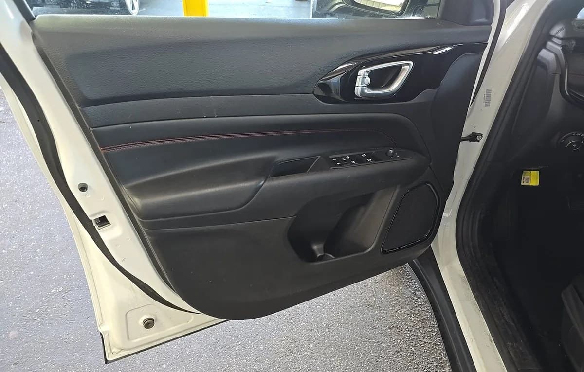 2025 JEEP COMPASS Trailhawk 6