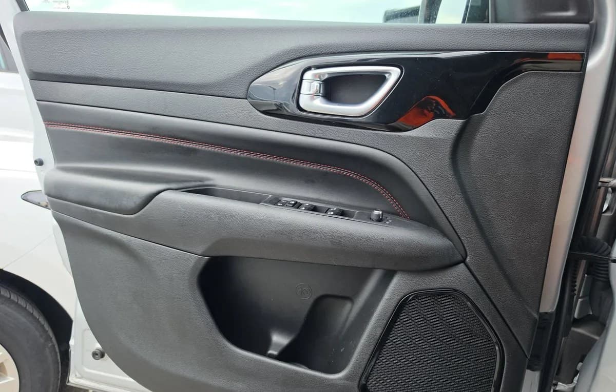 2025 JEEP COMPASS Trailhawk 6