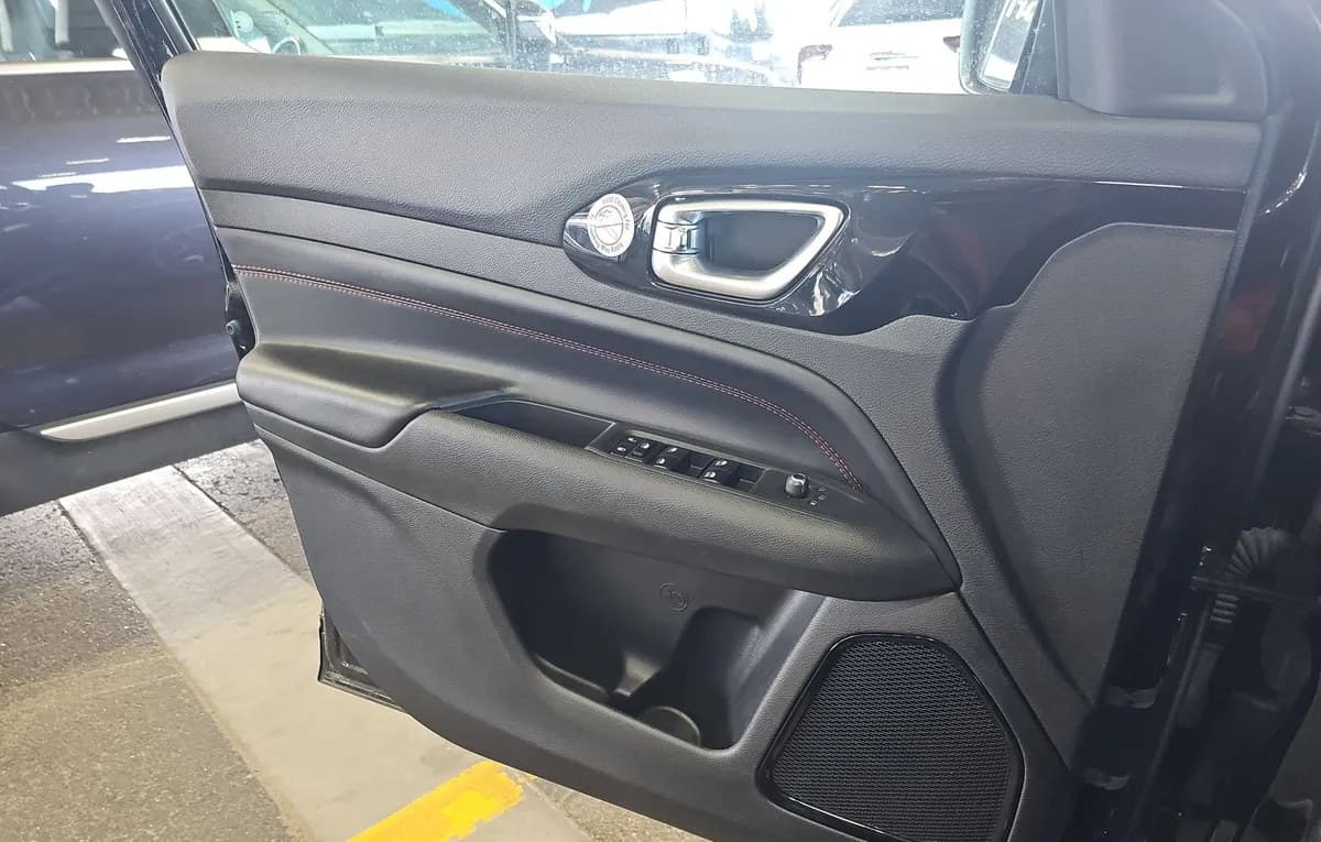 2025 JEEP COMPASS Trailhawk 6
