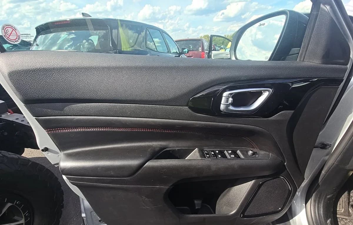 2025 JEEP COMPASS TRAILHAWK 6