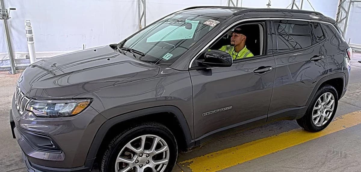 2022 JEEP COMPASS LATITUDE Lux 2
