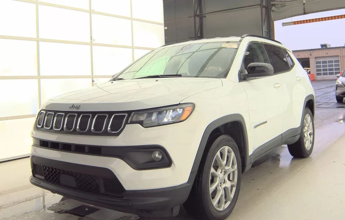 2022 JEEP COMPASS LATITUDE Lux 2