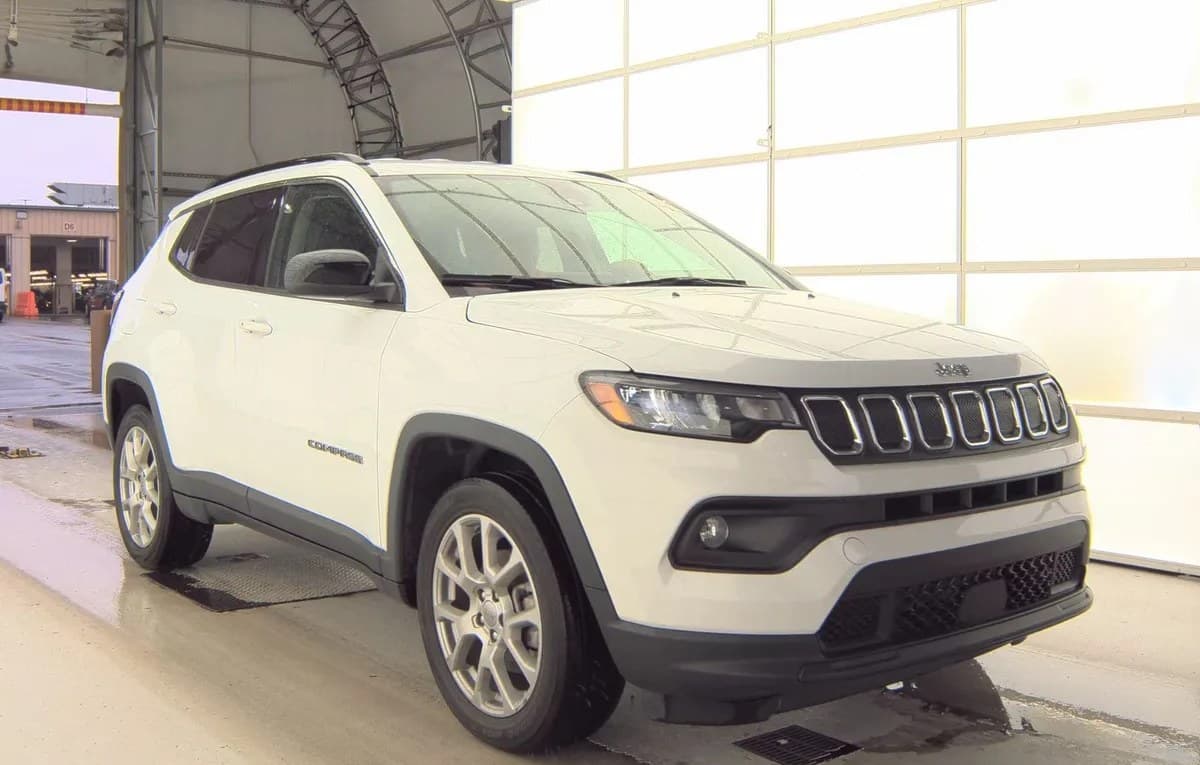 2022 JEEP COMPASS LATITUDE Lux 4