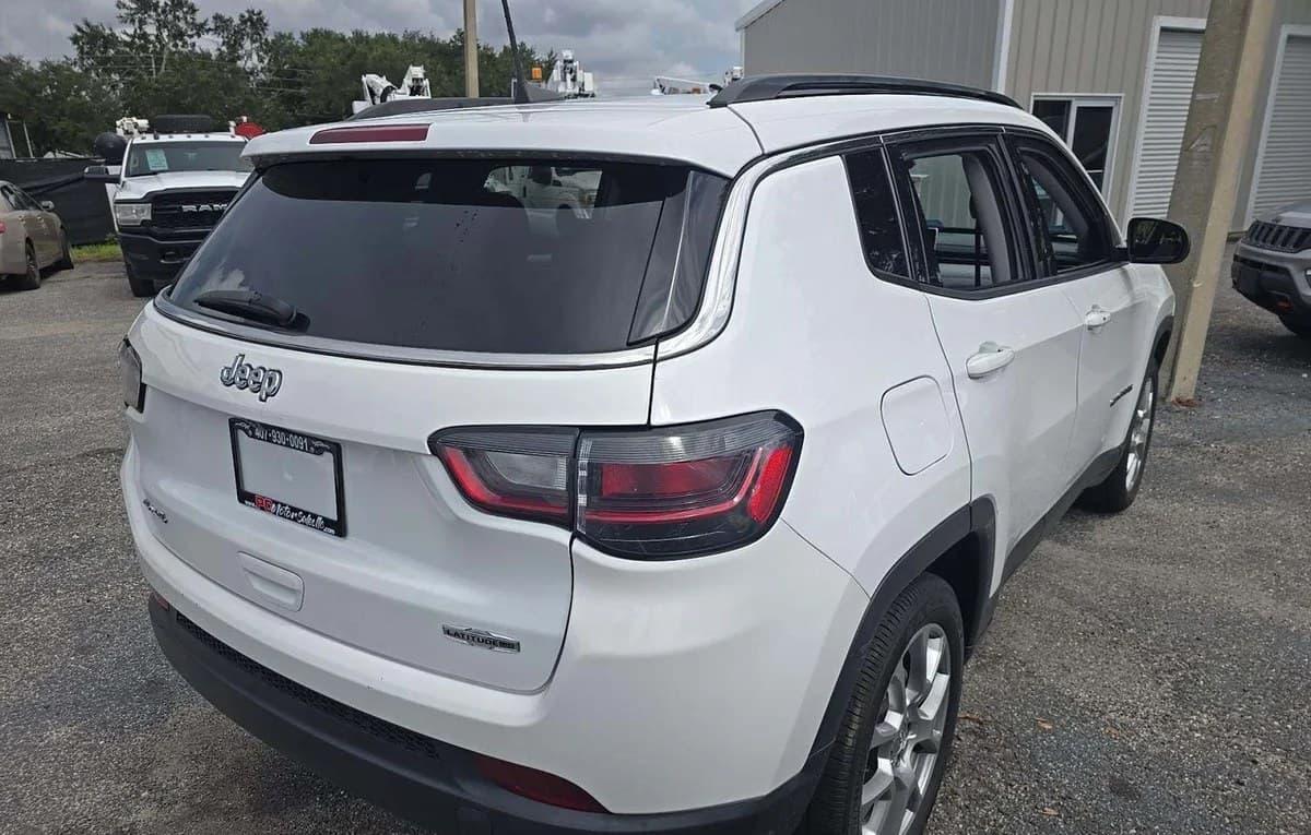 2022 JEEP COMPASS LATITUDE Lux 4