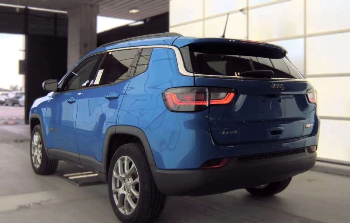 2022 JEEP COMPASS LATITUDE LUX 5