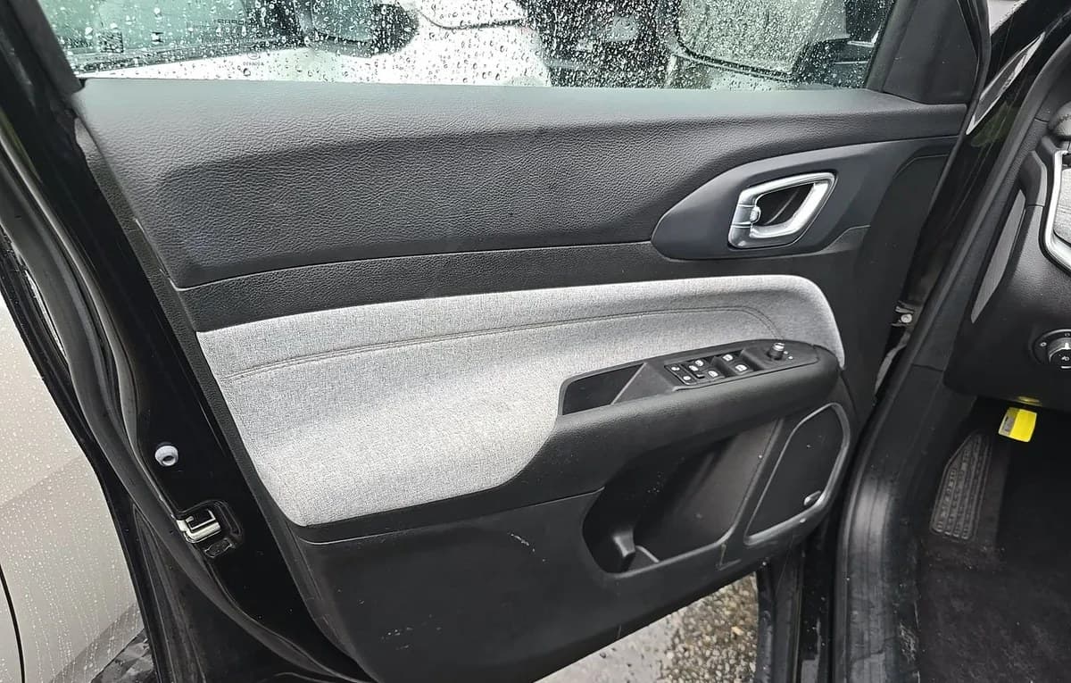 2023 JEEP COMPASS LATITUDE Lux 6