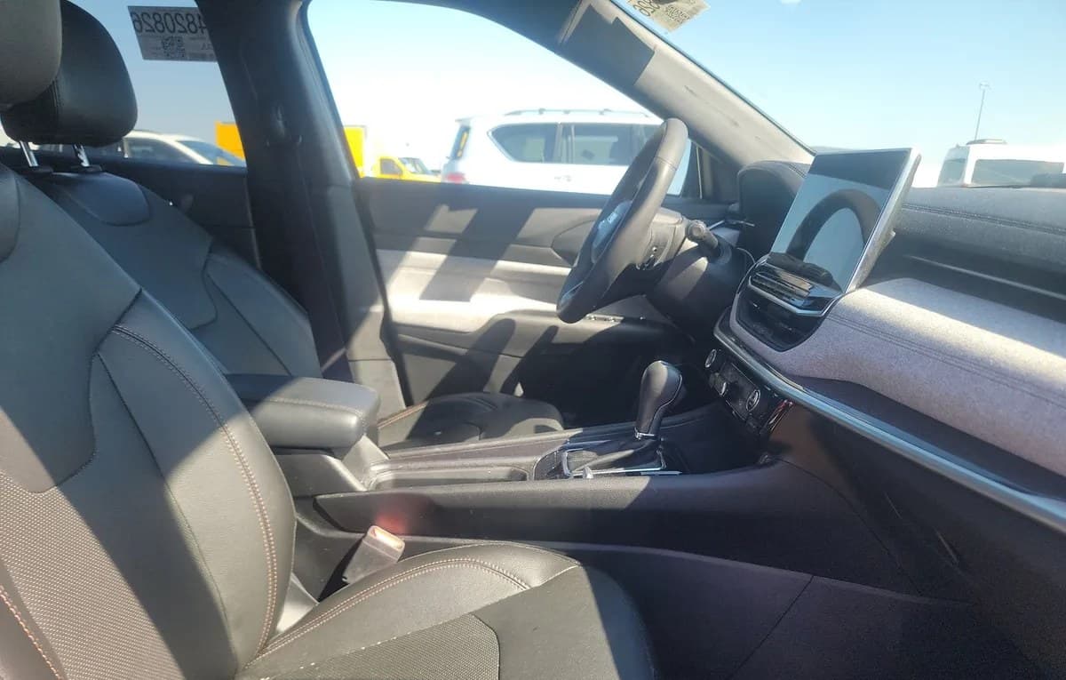 2023 JEEP COMPASS LATITUDE Lux 5