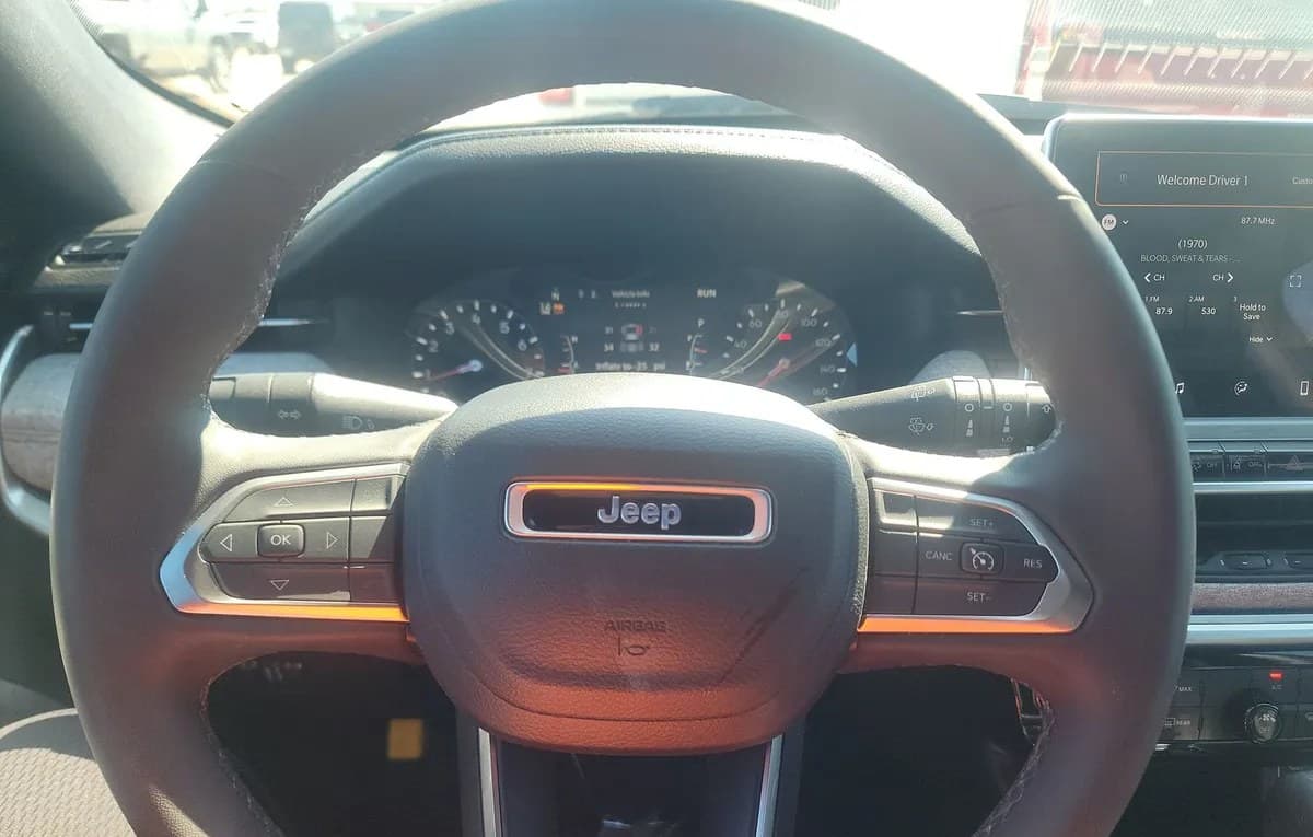 2023 JEEP COMPASS LATITUDE Lux 7